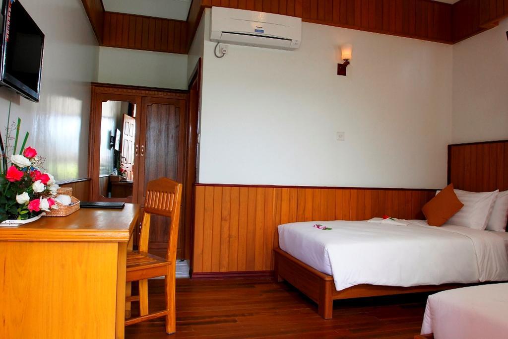 Inle Lotus Hotel Nyaungshwe Township Exterior photo