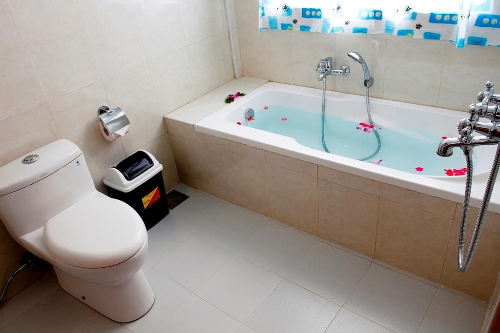 Inle Lotus Hotel Nyaungshwe Township Room photo