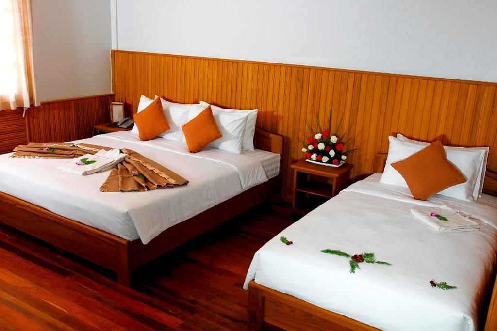 Inle Lotus Hotel Nyaungshwe Township Exterior photo