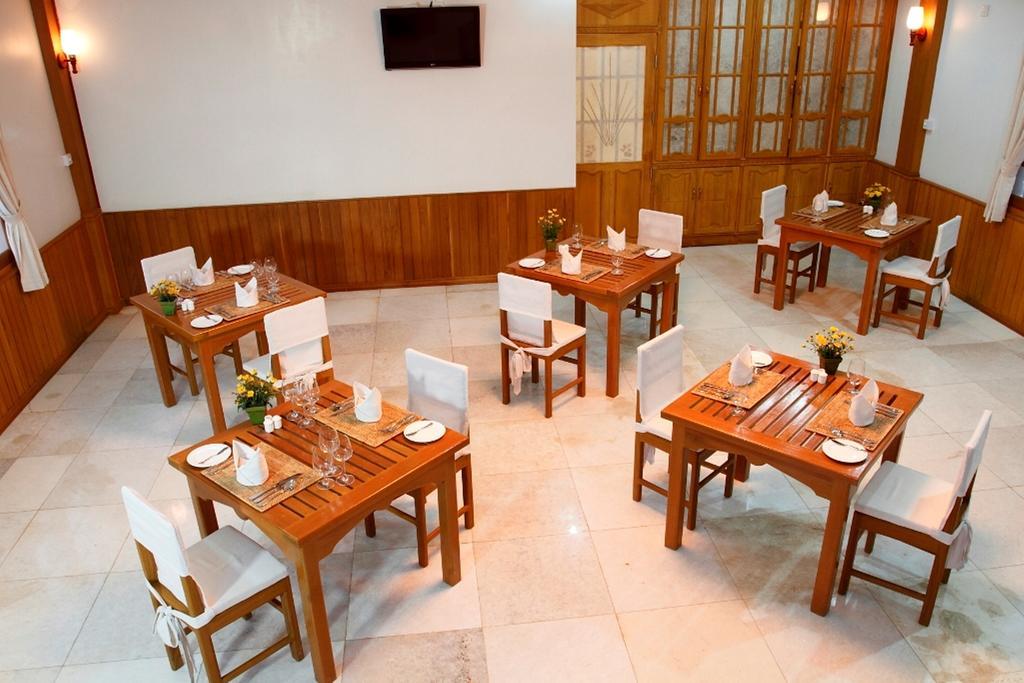 Inle Lotus Hotel Nyaungshwe Township Exterior photo