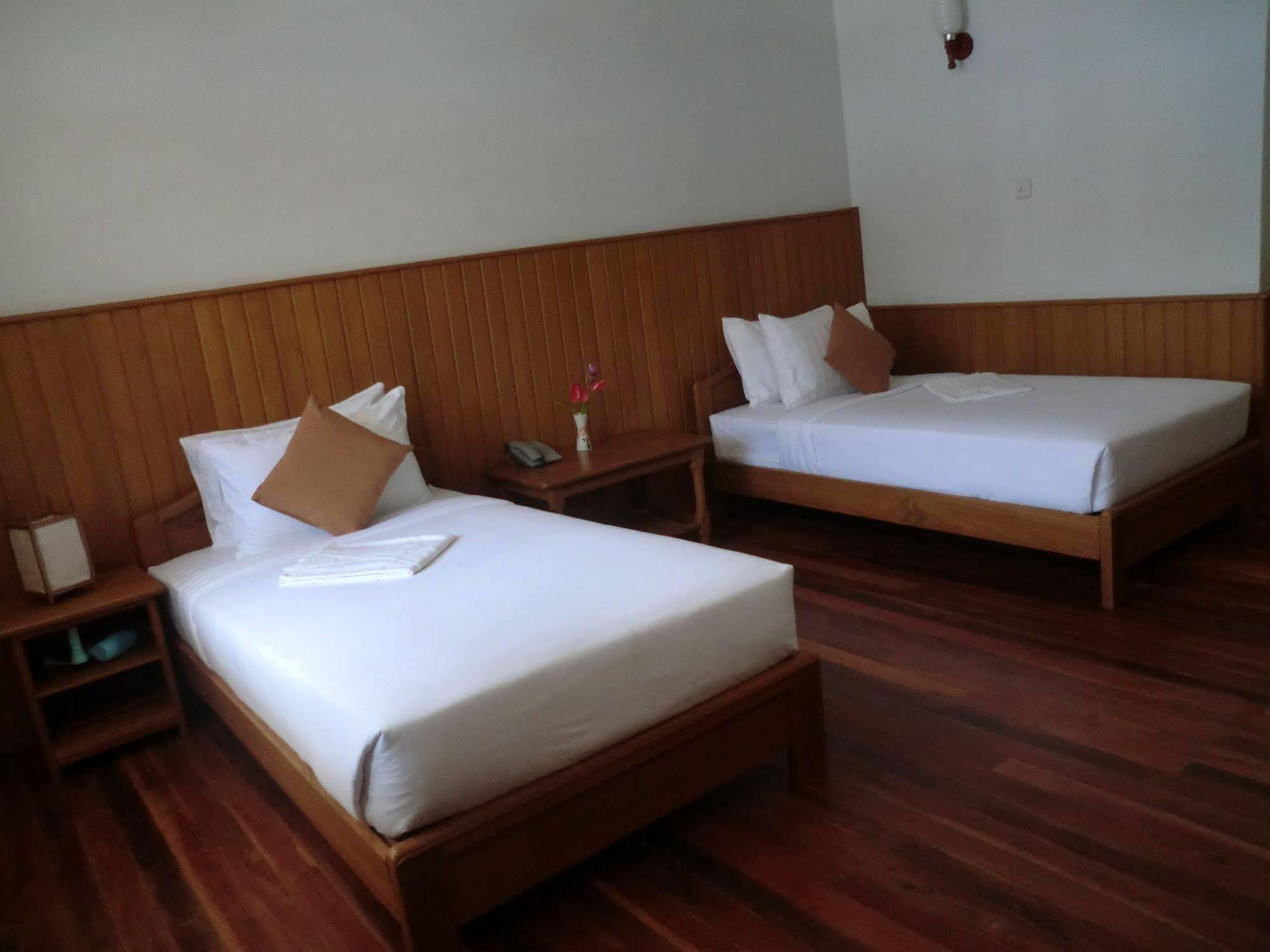 Inle Lotus Hotel Nyaungshwe Township Exterior photo