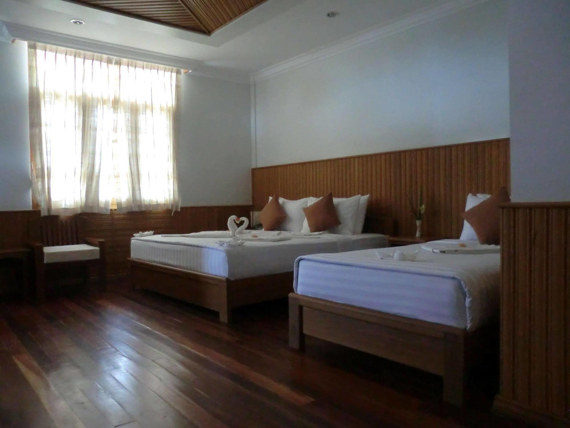 Inle Lotus Hotel Nyaungshwe Township Exterior photo